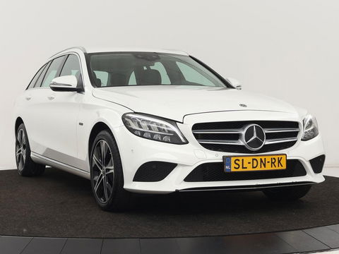 Mercedes-Benz C-Klasse 300e Avantgarde | Trekhaak | Adaptive cruise | Leder | Stoelverwarming | Carplay | Park Assist