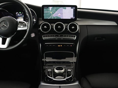 Mercedes-Benz C-Klasse 300e Avantgarde | Trekhaak | Adaptive cruise | Leder | Stoelverwarming | Carplay | Park Assist