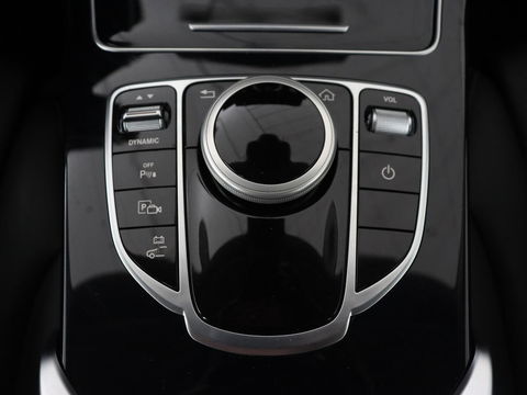 Mercedes-Benz C-Klasse 300e Avantgarde | Trekhaak | Adaptive cruise | Leder | Stoelverwarming | Carplay | Park Assist