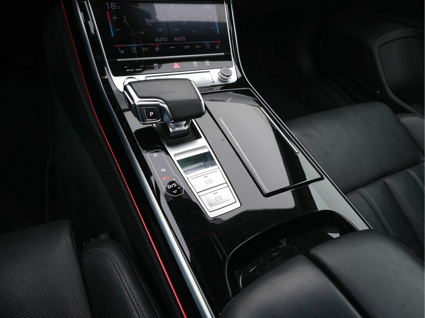 Audi A8 60 TFSI e quattro Lang Pro Line Plus (INCL.BTW) *PANO | VALCONA-LEATHER | MATRIX-LED | ADAPTIVE-CRUISE | BLIND-SPOT | SOFT-CLOSE | BANG&OLUFSEN | TOP-VIEW | MEMORY-PACK | MASSAGE | KEYLESS | DIGI-COCKPIT | NAVI-FULLMAP | 20''ALU