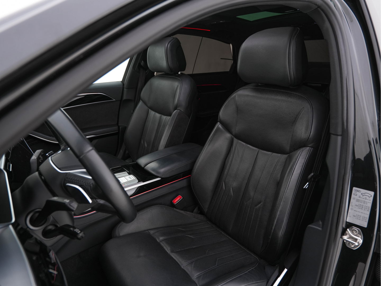 Audi A8 60 TFSI e quattro Lang Pro Line Plus (INCL.BTW) *PANO | VALCONA-LEATHER | MATRIX-LED | ADAPTIVE-CRUISE | BLIND-SPOT | SOFT-CLOSE | BANG&OLUFSEN | TOP-VIEW | MEMORY-PACK | MASSAGE | KEYLESS | DIGI-COCKPIT | NAVI-FULLMAP | 20''ALU
