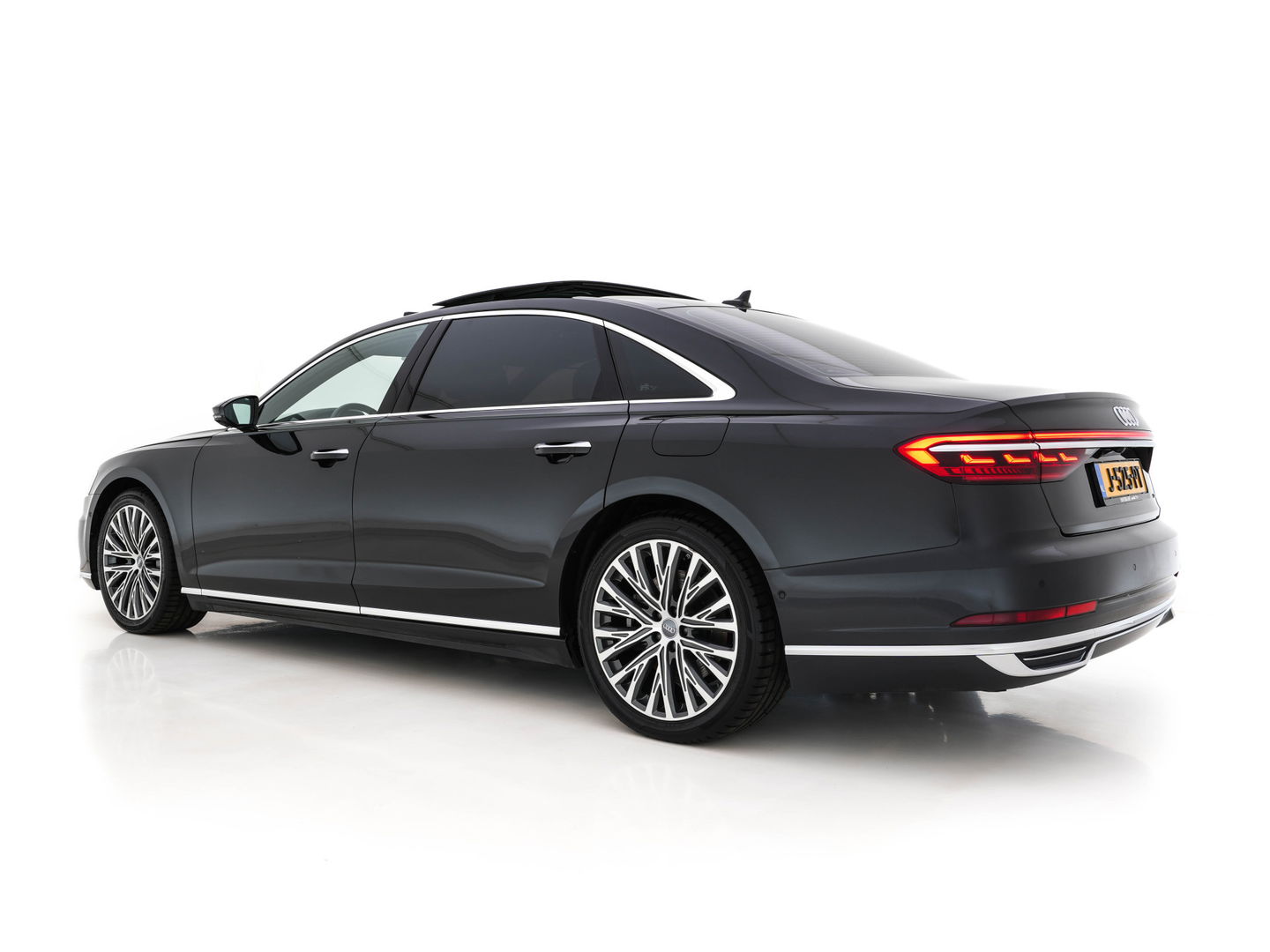 Audi A8 60 TFSI e quattro Lang Pro Line Plus (INCL.BTW) *PANO | VALCONA-LEATHER | MATRIX-LED | ADAPTIVE-CRUISE | BLIND-SPOT | SOFT-CLOSE | BANG&OLUFSEN | TOP-VIEW | MEMORY-PACK | MASSAGE | KEYLESS | DIGI-COCKPIT | NAVI-FULLMAP | 20''ALU