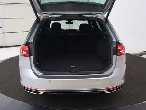 Volkswagen Passat Variant 1.5 TSI Elegance Business R | Pano.Dak | Virtual Cockpit | Apple Carplay | LED |