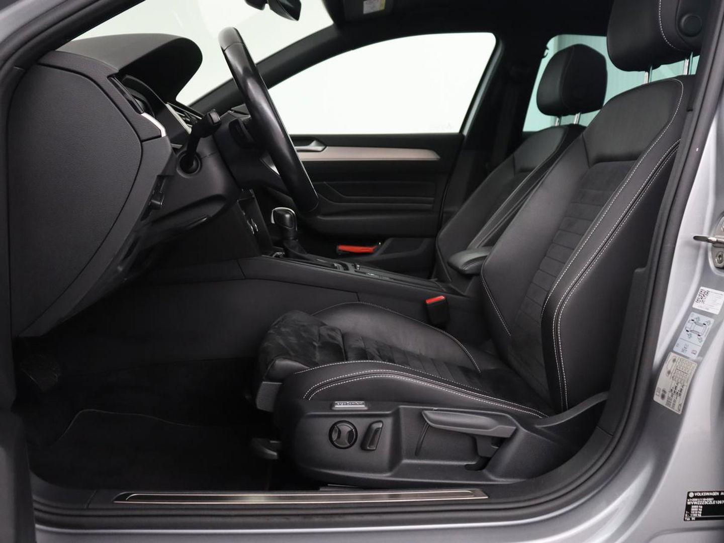 Volkswagen Passat Variant 1.5 TSI Elegance Business R | Pano.Dak | Virtual Cockpit | Apple Carplay | LED |