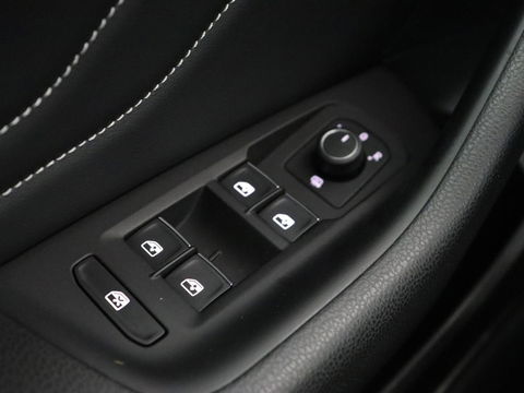 Volkswagen Passat Variant 1.5 TSI Elegance Business R | Pano.Dak | Virtual Cockpit | Apple Carplay | LED |