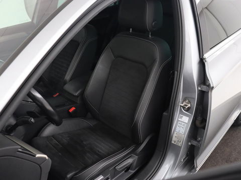 Volkswagen Passat Variant 1.5 TSI Elegance Business R | Pano.Dak | Virtual Cockpit | Apple Carplay | LED |