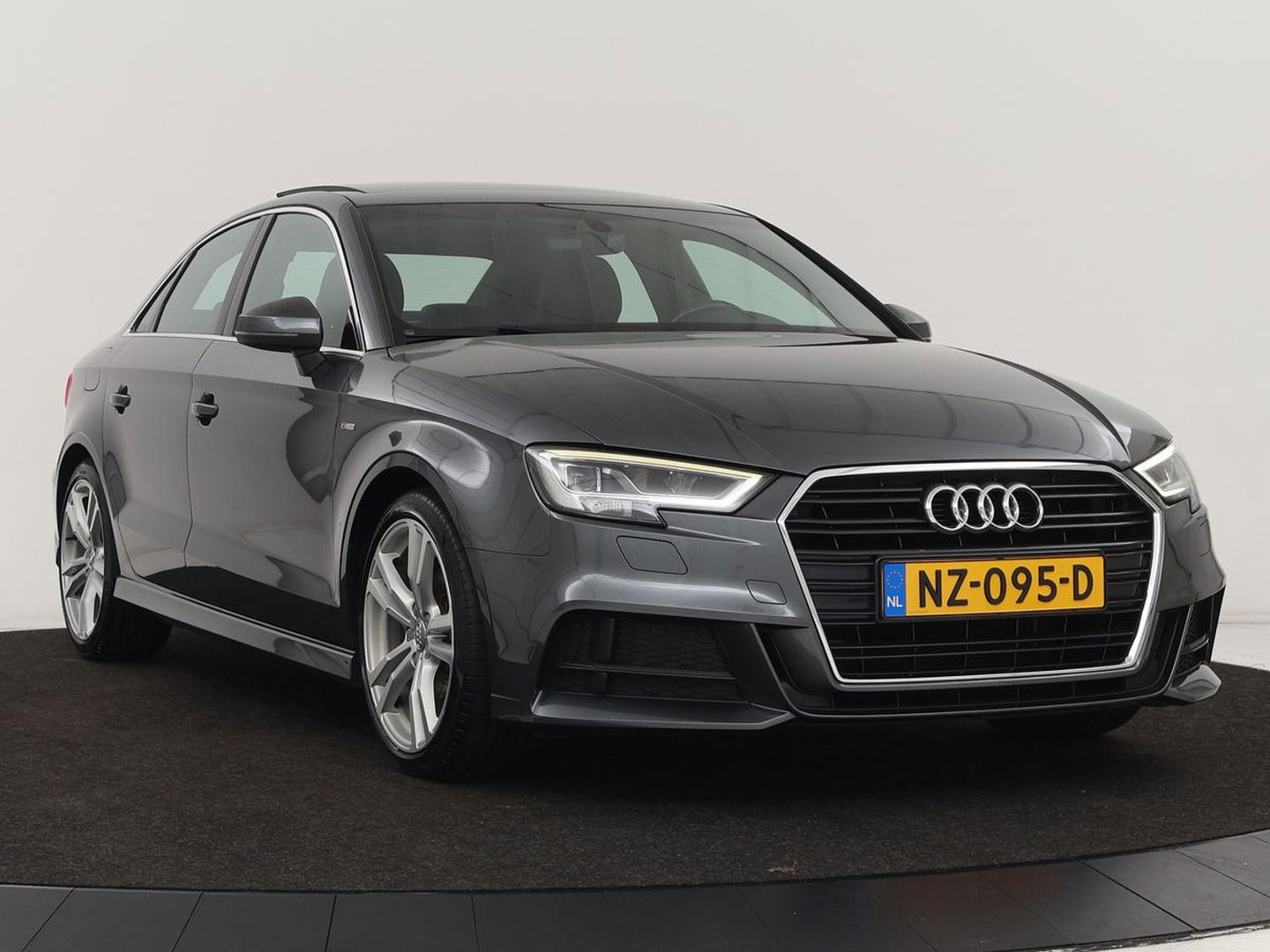 Audi A3 1.0 TFSI Sport S Line Edition | Panoramadak | Keyless | Full LED | Half leder | Navigatie | Sportstoelen | Climate control