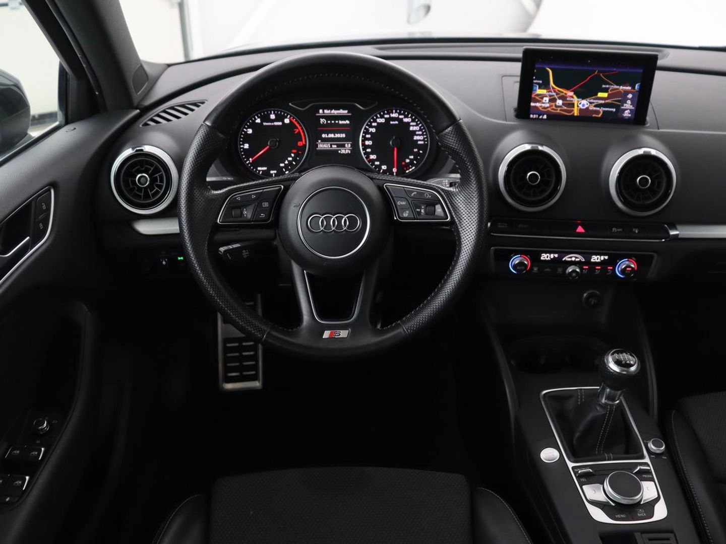 Audi A3 1.0 TFSI Sport S Line Edition | Panoramadak | Keyless | Full LED | Half leder | Navigatie | Sportstoelen | Climate control