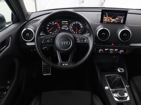 Audi A3 1.0 TFSI Sport S Line Edition | Panoramadak | Keyless | Full LED | Half leder | Navigatie | Sportstoelen | Climate control