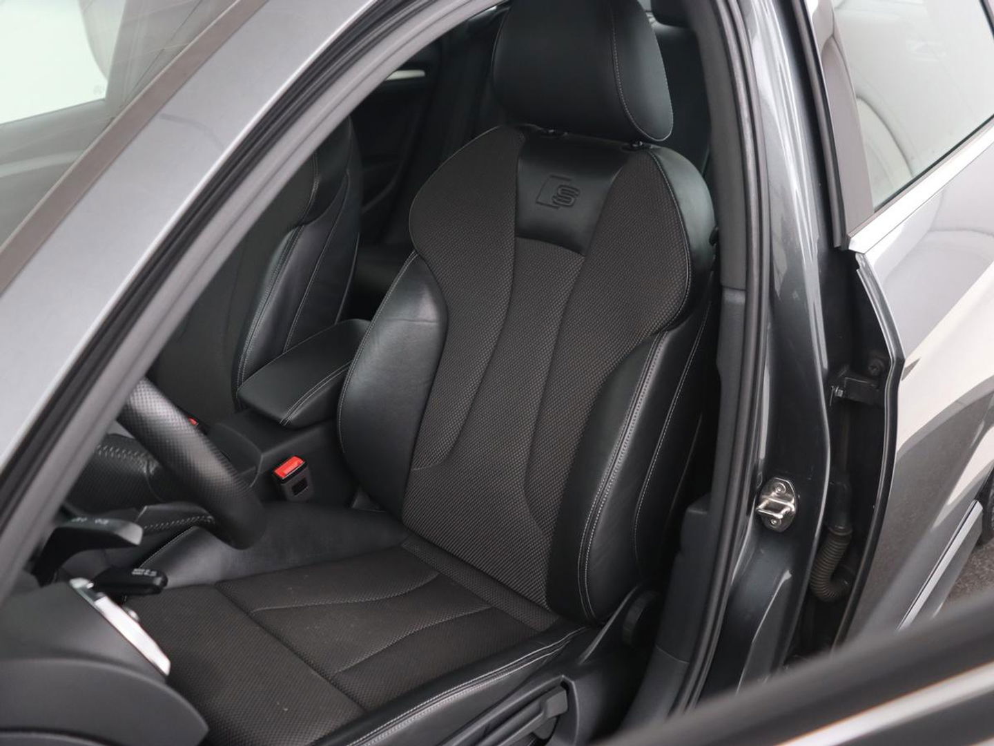 Audi A3 1.0 TFSI Sport S Line Edition | Panoramadak | Keyless | Full LED | Half leder | Navigatie | Sportstoelen | Climate control