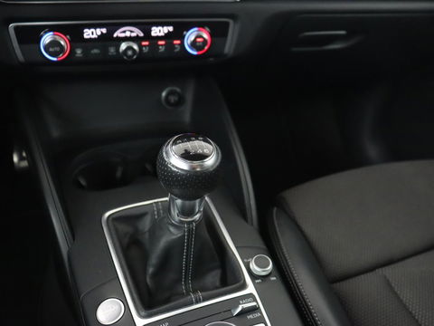 Audi A3 1.0 TFSI Sport S Line Edition | Panoramadak | Keyless | Full LED | Half leder | Navigatie | Sportstoelen | Climate control