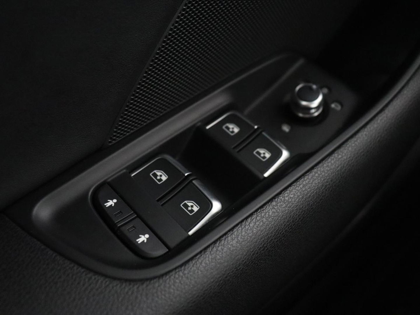 Audi A3 1.0 TFSI Sport S Line Edition | Panoramadak | Keyless | Full LED | Half leder | Navigatie | Sportstoelen | Climate control