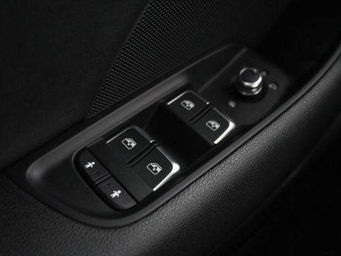 Audi A3 1.0 TFSI Sport S Line Edition | Panoramadak | Keyless | Full LED | Half leder | Navigatie | Sportstoelen | Climate control