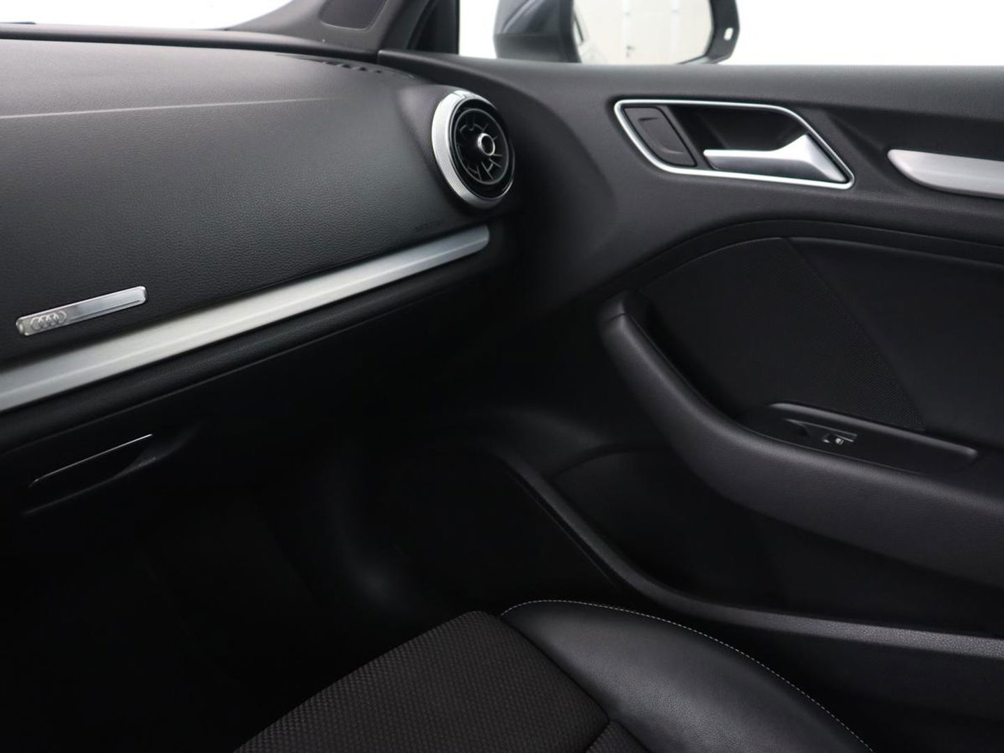 Audi A3 1.0 TFSI Sport S Line Edition | Panoramadak | Keyless | Full LED | Half leder | Navigatie | Sportstoelen | Climate control