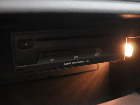 Audi A3 1.0 TFSI Sport S Line Edition | Panoramadak | Keyless | Full LED | Half leder | Navigatie | Sportstoelen | Climate control