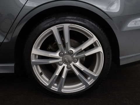 Audi A3 1.0 TFSI Sport S Line Edition | Panoramadak | Keyless | Full LED | Half leder | Navigatie | Sportstoelen | Climate control