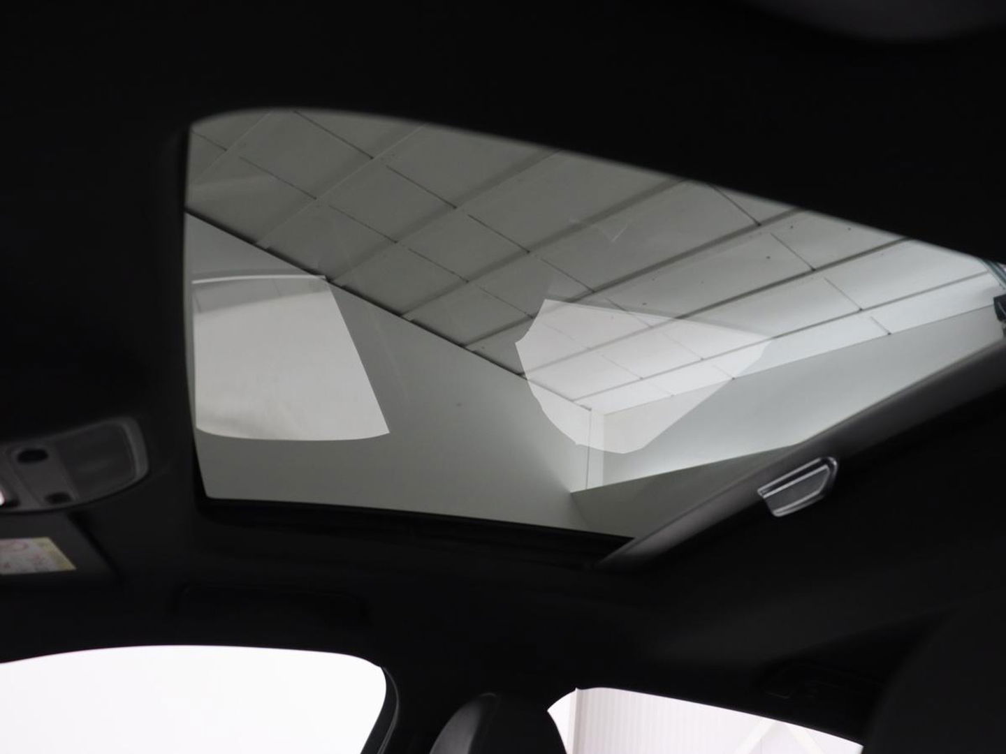 Audi A3 1.0 TFSI Sport S Line Edition | Panoramadak | Keyless | Full LED | Half leder | Navigatie | Sportstoelen | Climate control