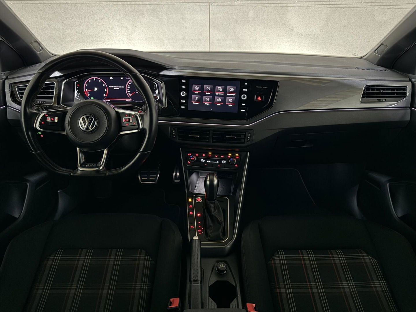 Volkswagen Polo 2.0 TSI GTI Virtual Beats Carplay Camera PDC