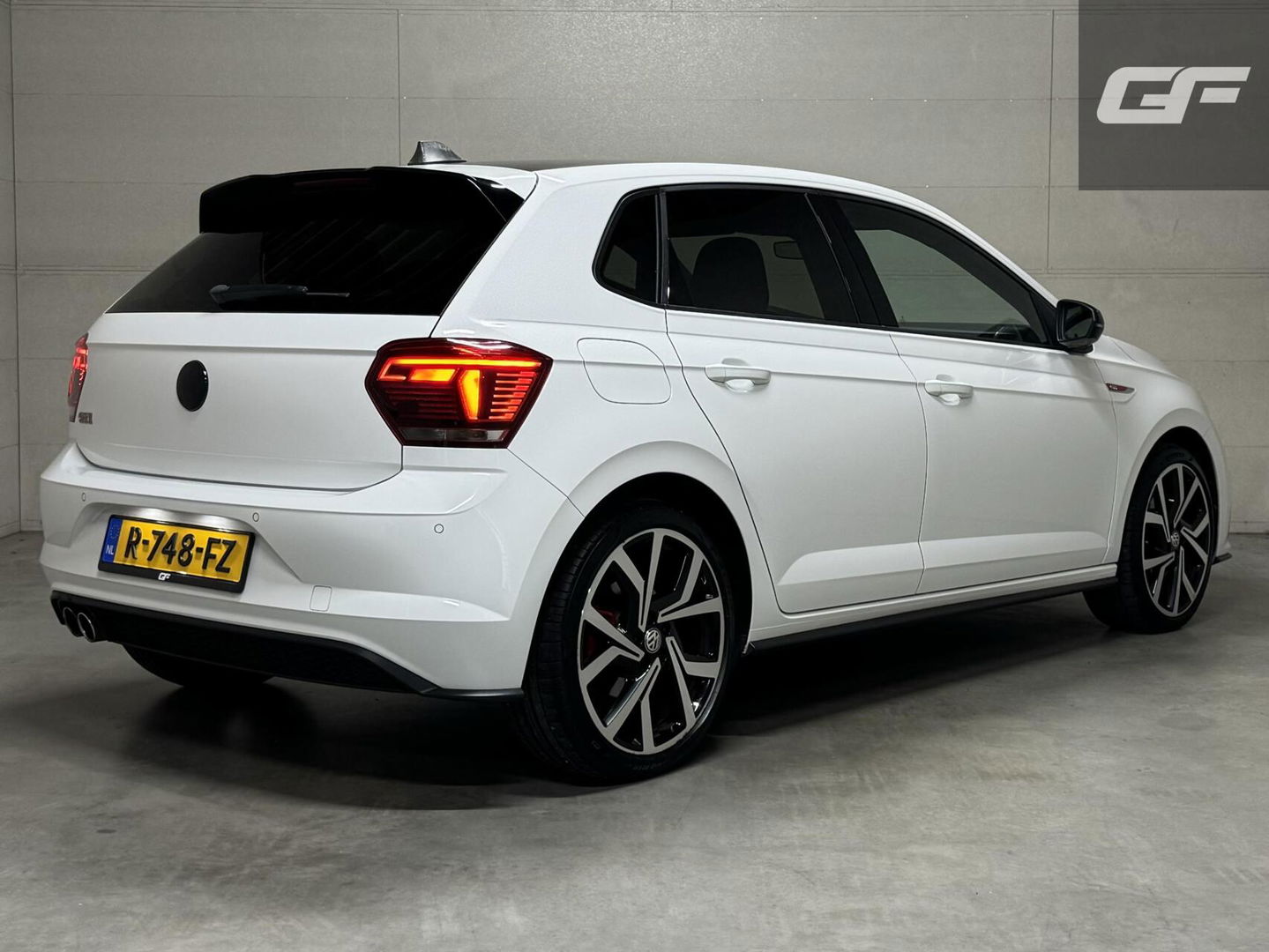 Volkswagen Polo 2.0 TSI GTI Virtual Beats Carplay Camera PDC