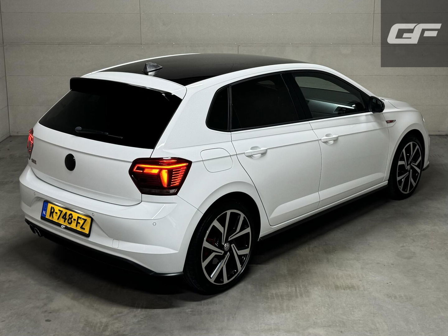 Volkswagen Polo 2.0 TSI GTI Virtual Beats Carplay Camera PDC