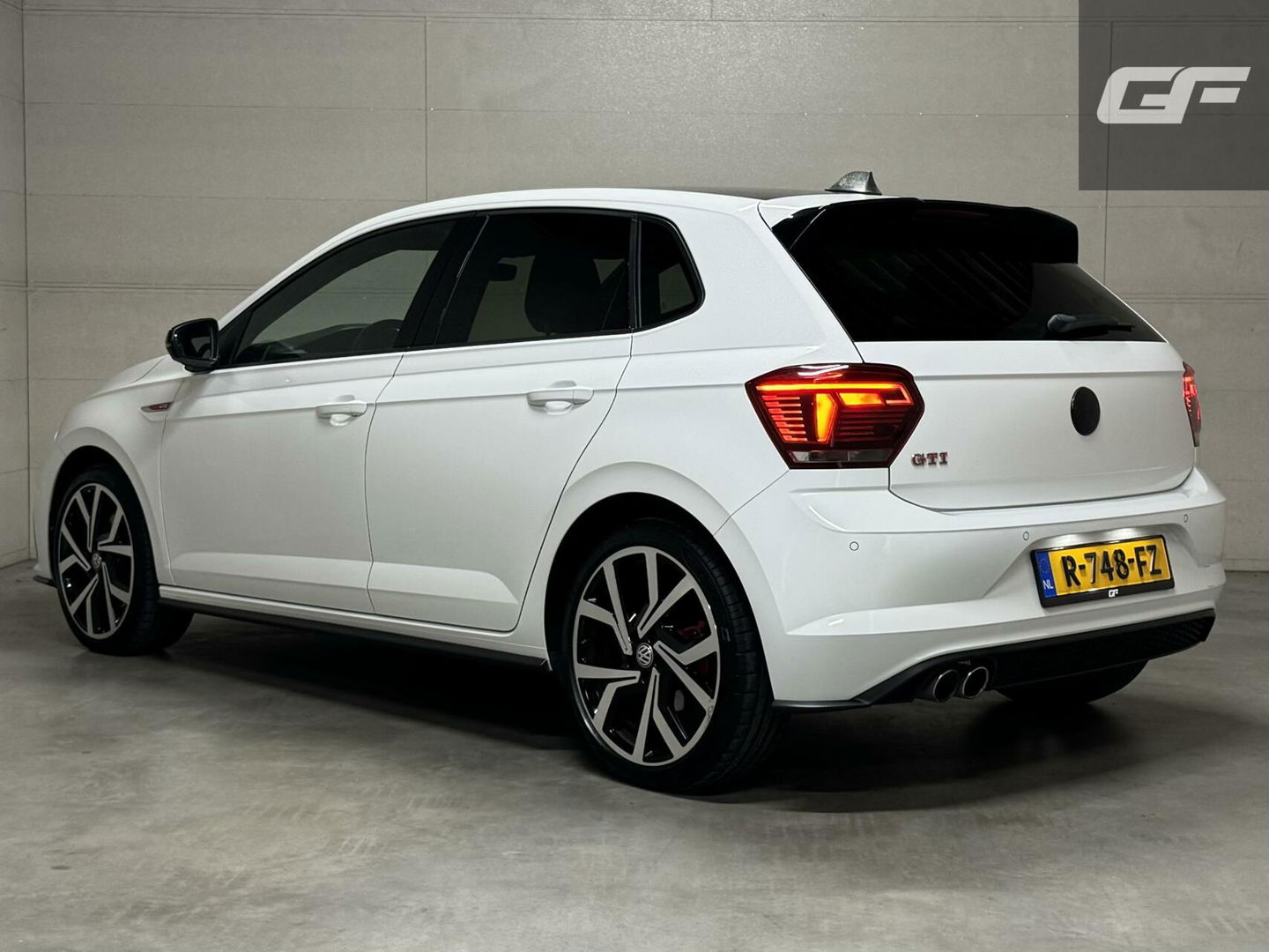 Volkswagen Polo 2.0 TSI GTI Virtual Beats Carplay Camera PDC