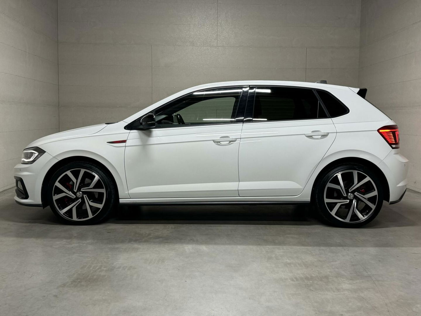 Volkswagen Polo 2.0 TSI GTI Virtual Beats Carplay Camera PDC