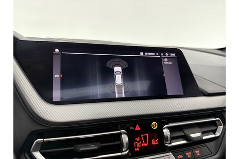 BMW 1-serie 118i M-Sport 141PK Pano Sfeer Virtual LED Carplay Clima Cruise Navi PDC 19"LMV