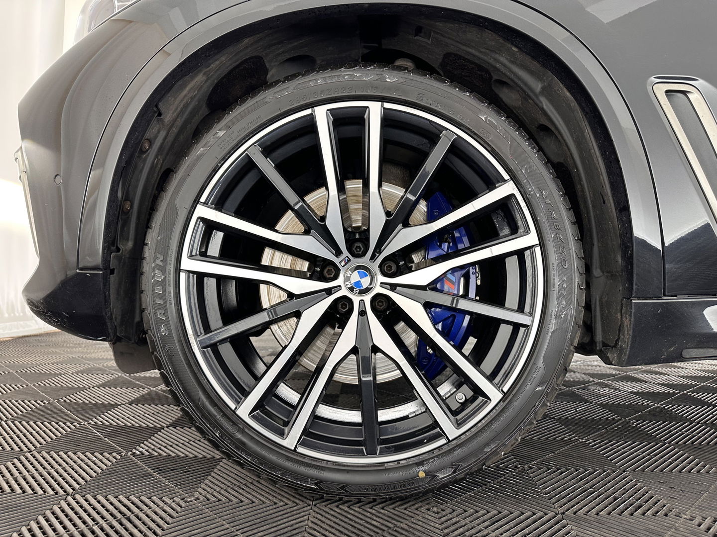BMW X5 M50d High Executive Aut. *PANO | HEAD-UP | MERINO-LEATHER | LASER-LIGHT | TOP-VIEW | HARMAN/KARDON | MEMORY-PACK | DIGI-COCKPIT | DAB+ | COMFORT/HEATED-SEATS | NAVI-FULLMAP | KEYLESS | 21''ALU*