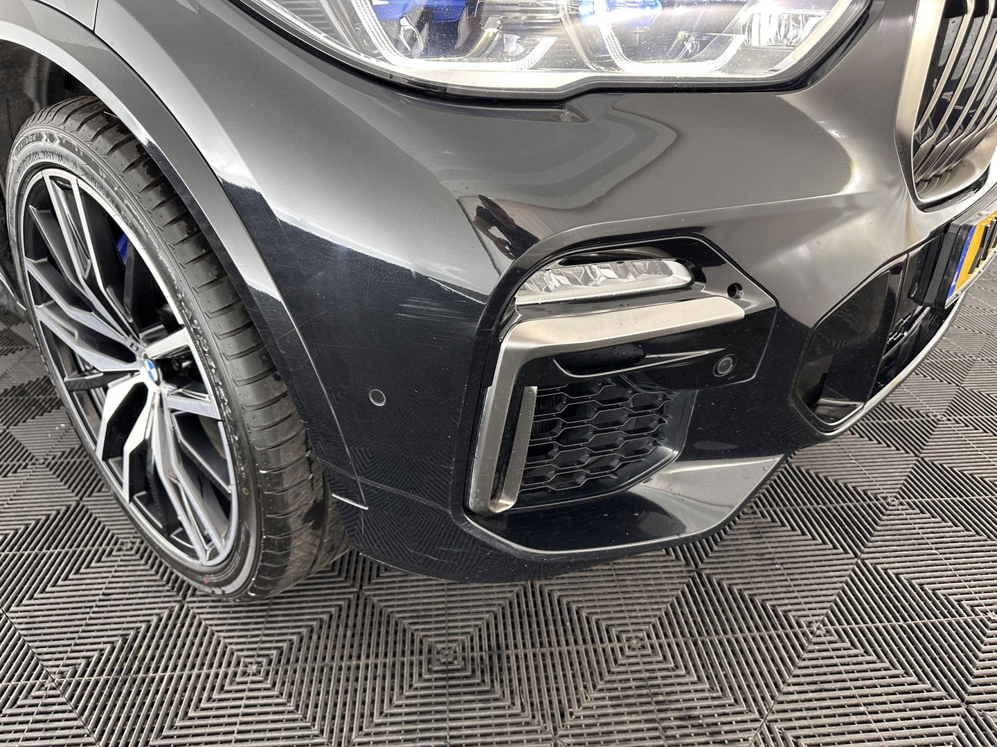 BMW X5 M50d High Executive Aut. *PANO | HEAD-UP | MERINO-LEATHER | LASER-LIGHT | TOP-VIEW | HARMAN/KARDON | MEMORY-PACK | DIGI-COCKPIT | DAB+ | COMFORT/HEATED-SEATS | NAVI-FULLMAP | KEYLESS | 21''ALU*