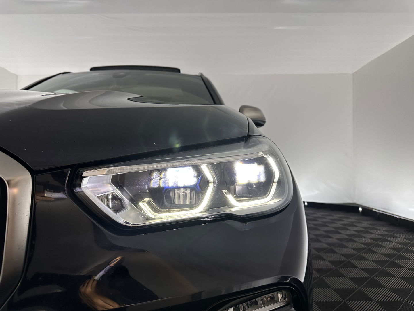 BMW X5 M50d High Executive Aut. *PANO | HEAD-UP | MERINO-LEATHER | LASER-LIGHT | TOP-VIEW | HARMAN/KARDON | MEMORY-PACK | DIGI-COCKPIT | DAB+ | COMFORT/HEATED-SEATS | NAVI-FULLMAP | KEYLESS | 21''ALU*