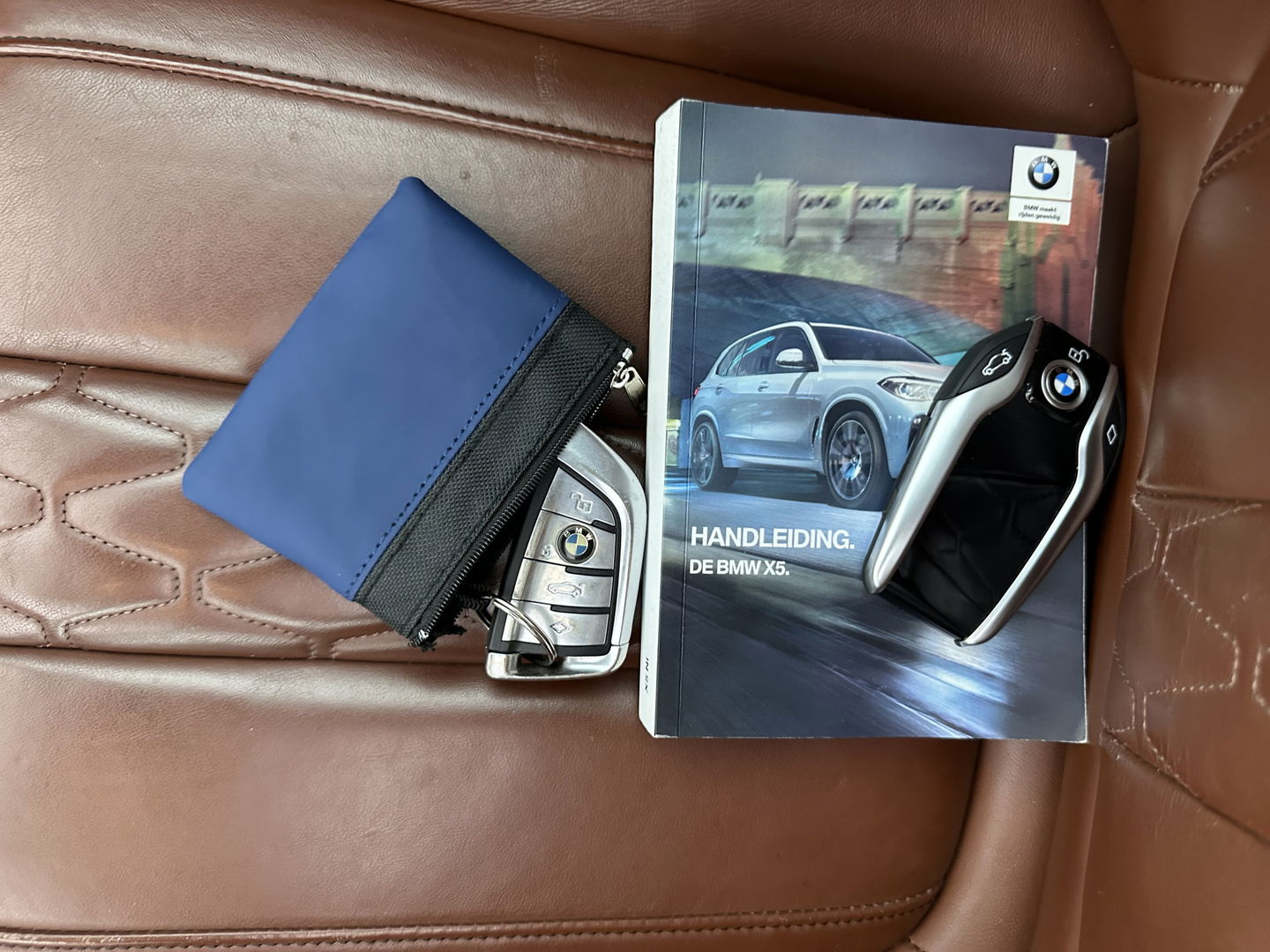 BMW X5 M50d High Executive Aut. *PANO | HEAD-UP | MERINO-LEATHER | LASER-LIGHT | TOP-VIEW | HARMAN/KARDON | MEMORY-PACK | DIGI-COCKPIT | DAB+ | COMFORT/HEATED-SEATS | NAVI-FULLMAP | KEYLESS | 21''ALU*