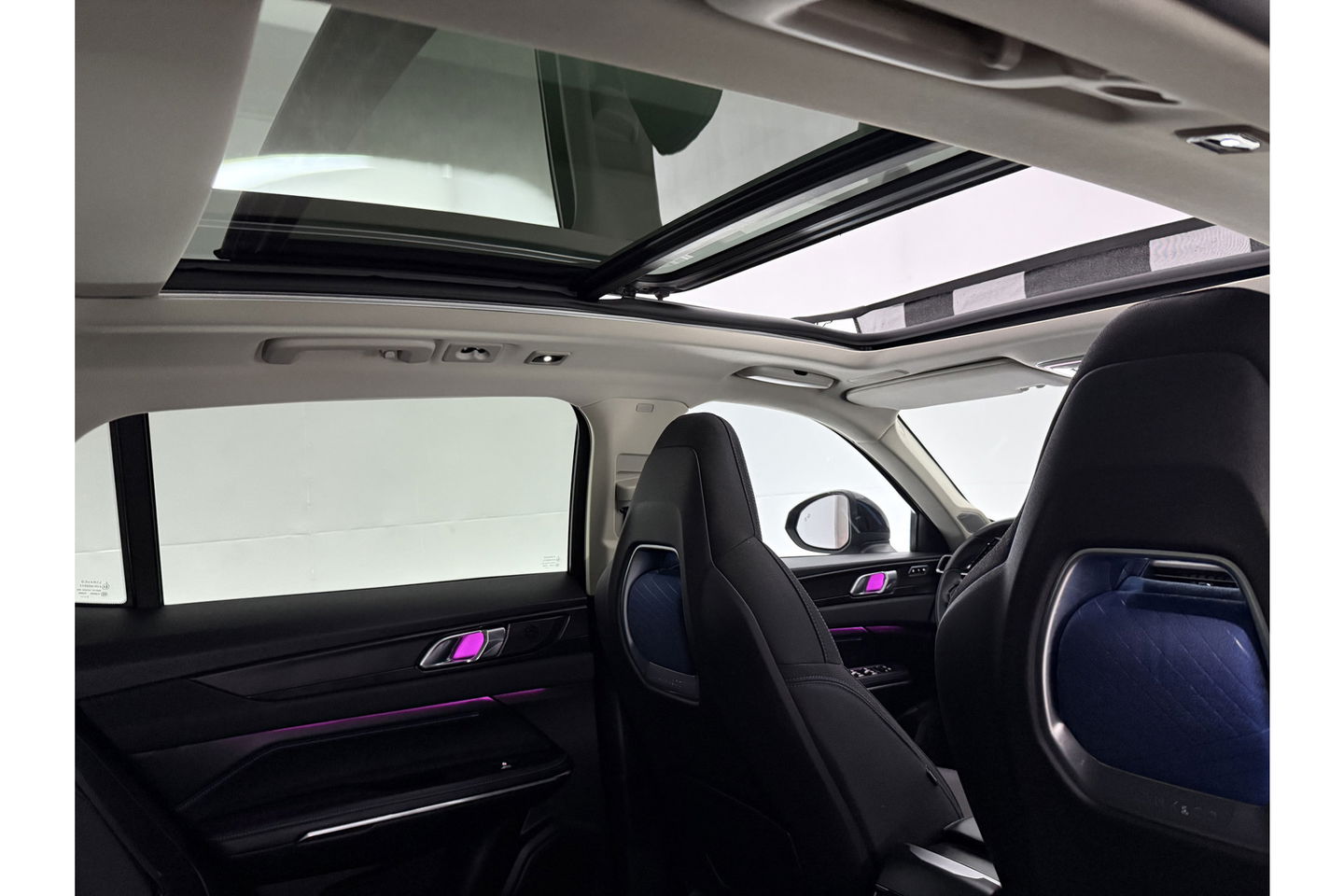 Lynk Co 01 1.5 262PK 360 Camera Pano Sfeer Memory LED ACC Virtual Carplay Clima Navi PDC 20"LMV