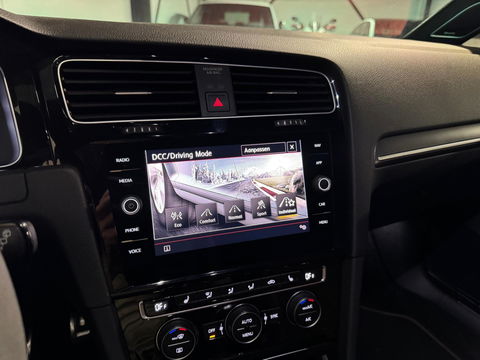 Volkswagen Golf 2.0 TSI GTI TCR PANO KEYLESS