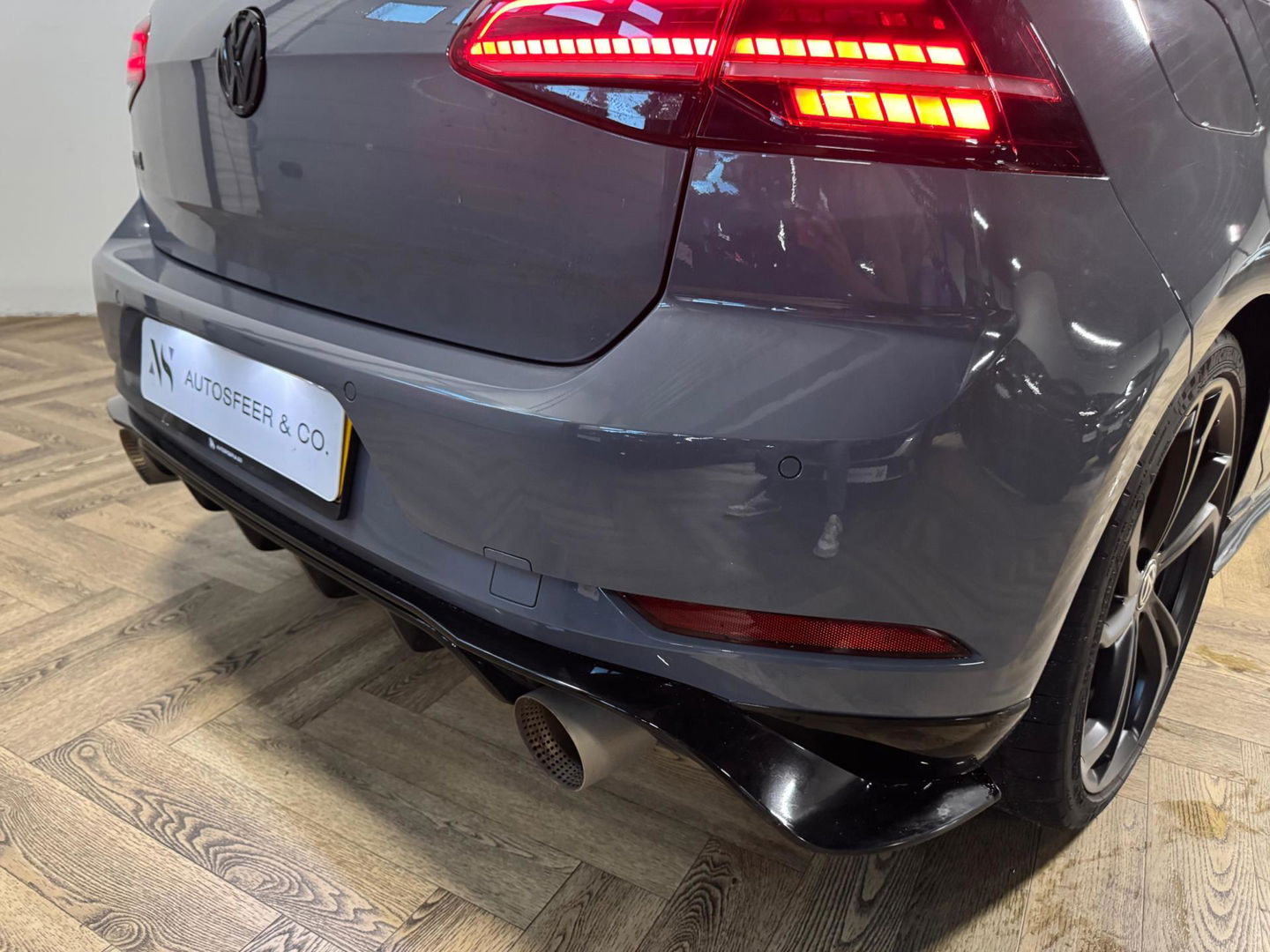 Volkswagen Golf 2.0 TSI GTI TCR PANO KEYLESS