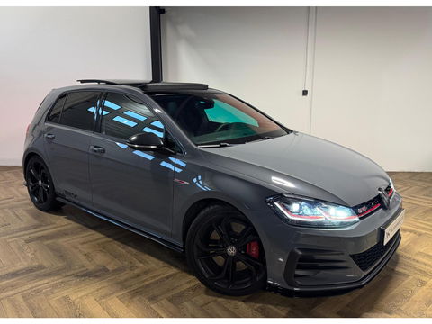 Volkswagen Golf 2.0 TSI GTI TCR PANO KEYLESS