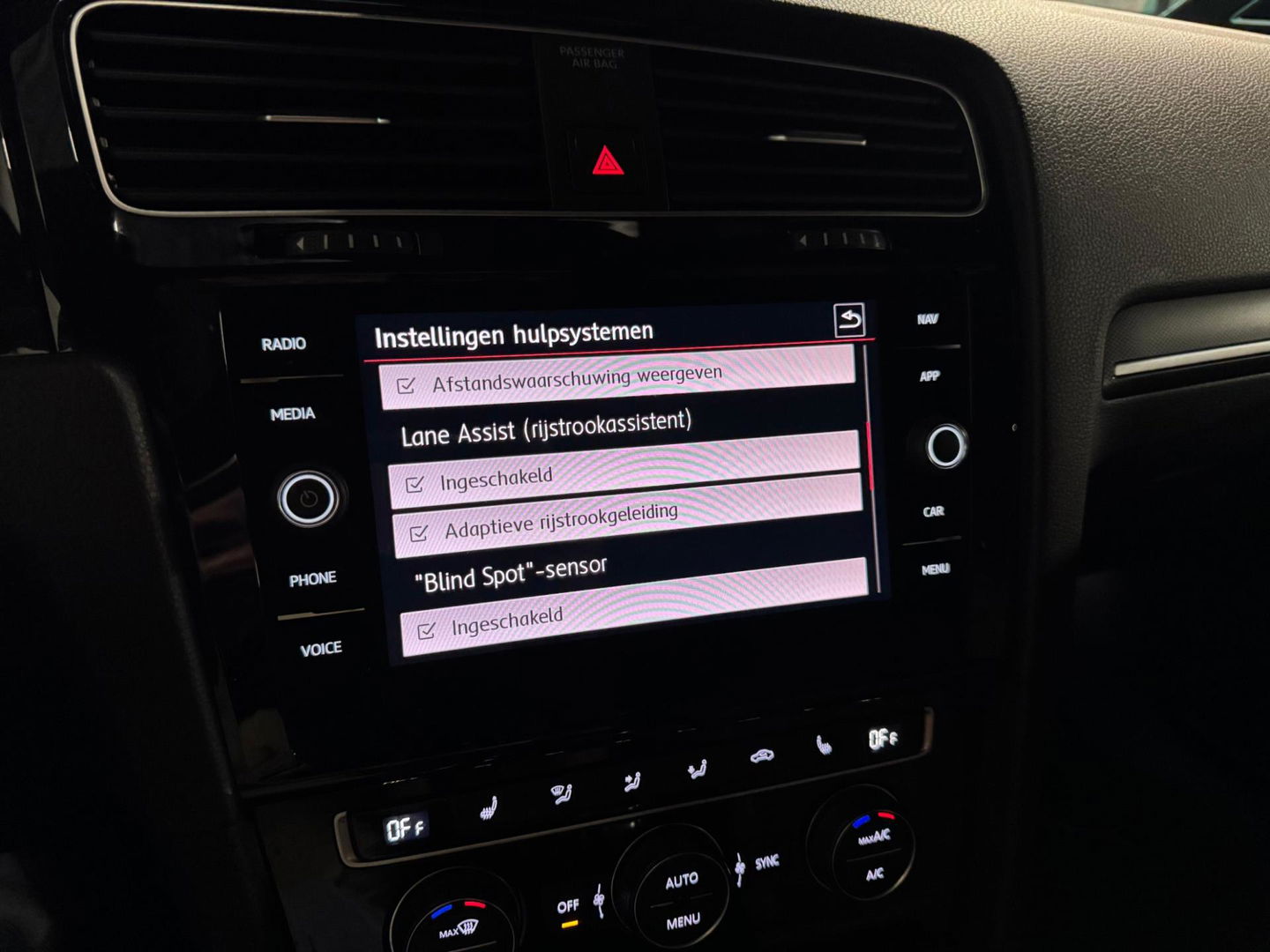 Volkswagen Golf 2.0 TSI GTI TCR PANO KEYLESS