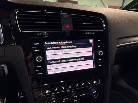 Volkswagen Golf 2.0 TSI GTI TCR PANO KEYLESS