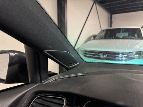 Volkswagen Golf 2.0 TSI GTI TCR PANO KEYLESS