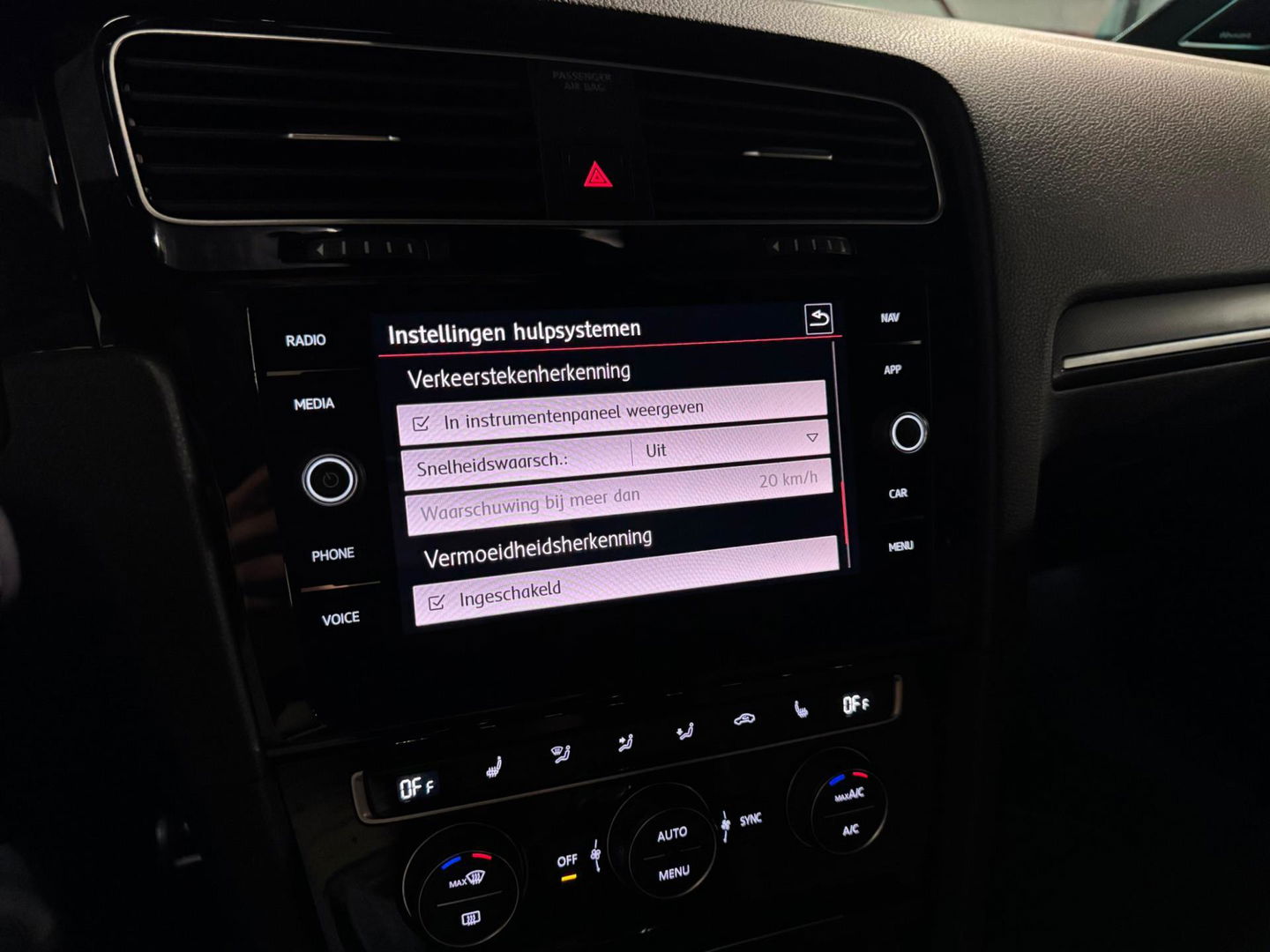 Volkswagen Golf 2.0 TSI GTI TCR PANO KEYLESS