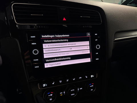 Volkswagen Golf 2.0 TSI GTI TCR PANO KEYLESS