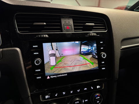 Volkswagen Golf 2.0 TSI GTI TCR PANO KEYLESS