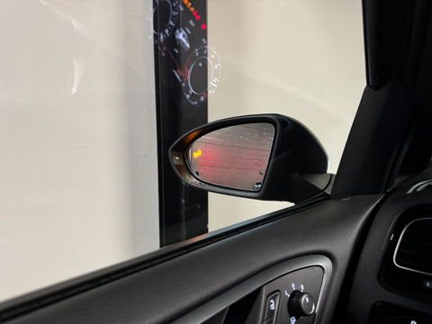 Volkswagen Golf 2.0 TSI GTI TCR PANO KEYLESS