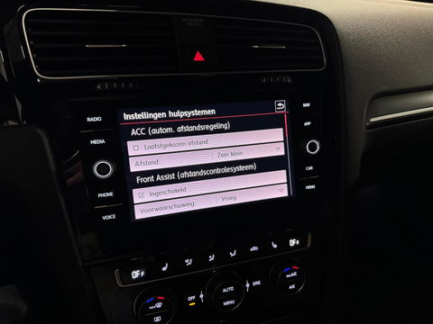 Volkswagen Golf 2.0 TSI GTI TCR PANO KEYLESS