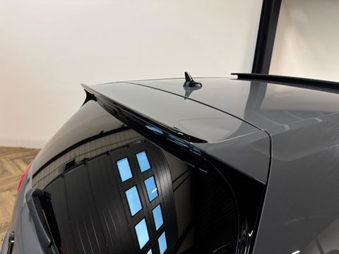 Volkswagen Golf 2.0 TSI GTI TCR PANO KEYLESS