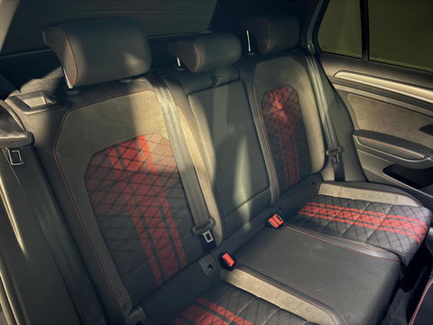 Volkswagen Golf 2.0 TSI GTI TCR PANO KEYLESS