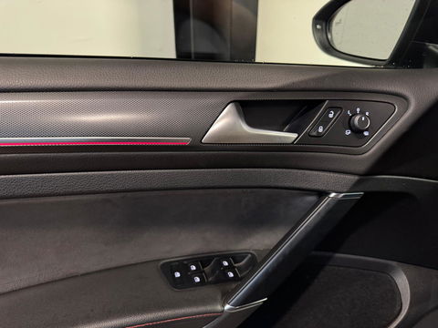 Volkswagen Golf 2.0 TSI GTI TCR PANO KEYLESS