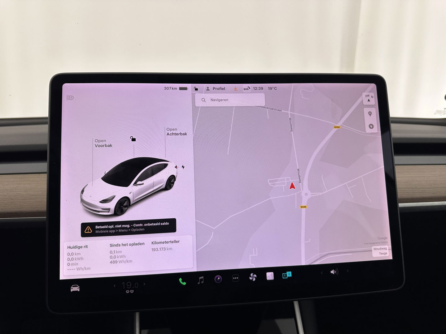 Tesla Model 3 Standard RWD Plus 60 kWh [ 3-Fase ] (INCL-BTW) Aut. *PANO | AUTO-PILOT | LUXURY-LEATHER | KEYLESS | FULL-LED | MEMORY-PACK | SURROUND-VIEW | DAB | CARPLAY | DIGI-COCKPIT | LANE-ASSIST | COMFORT-SEATS | 18"ALU*