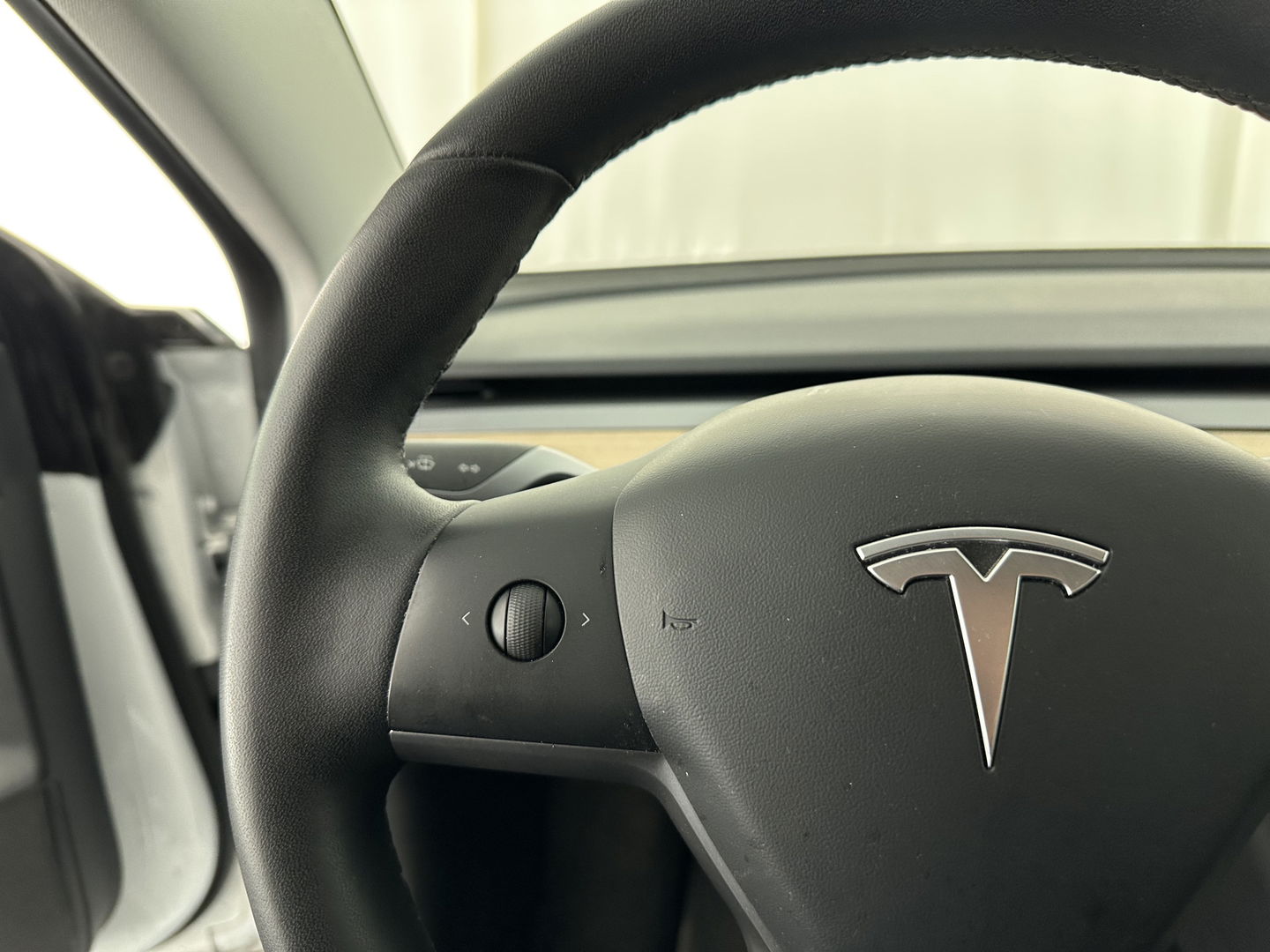 Tesla Model 3 Standard RWD Plus 60 kWh [ 3-Fase ] (INCL-BTW) Aut. *PANO | AUTO-PILOT | LUXURY-LEATHER | KEYLESS | FULL-LED | MEMORY-PACK | SURROUND-VIEW | DAB | CARPLAY | DIGI-COCKPIT | LANE-ASSIST | COMFORT-SEATS | 18"ALU*