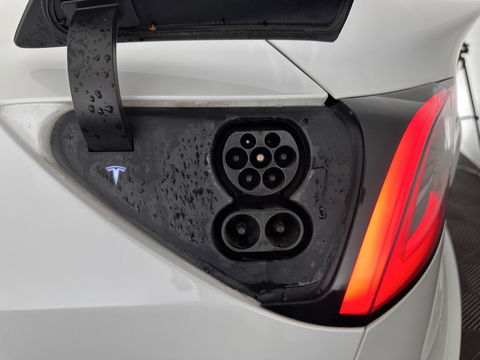 Tesla Model 3 Standard RWD Plus 60 kWh [ 3-Fase ] (INCL-BTW) Aut. *PANO | AUTO-PILOT | LUXURY-LEATHER | KEYLESS | FULL-LED | MEMORY-PACK | SURROUND-VIEW | DAB | CARPLAY | DIGI-COCKPIT | LANE-ASSIST | COMFORT-SEATS | 18"ALU*