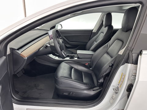 Tesla Model 3 Standard RWD Plus 60 kWh [ 3-Fase ] (INCL-BTW) Aut. *PANO | AUTO-PILOT | LUXURY-LEATHER | KEYLESS | FULL-LED | MEMORY-PACK | SURROUND-VIEW | DAB | CARPLAY | DIGI-COCKPIT | LANE-ASSIST | COMFORT-SEATS | 18"ALU*